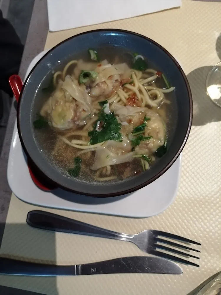 Soupe de Nouilles Et Raviolis